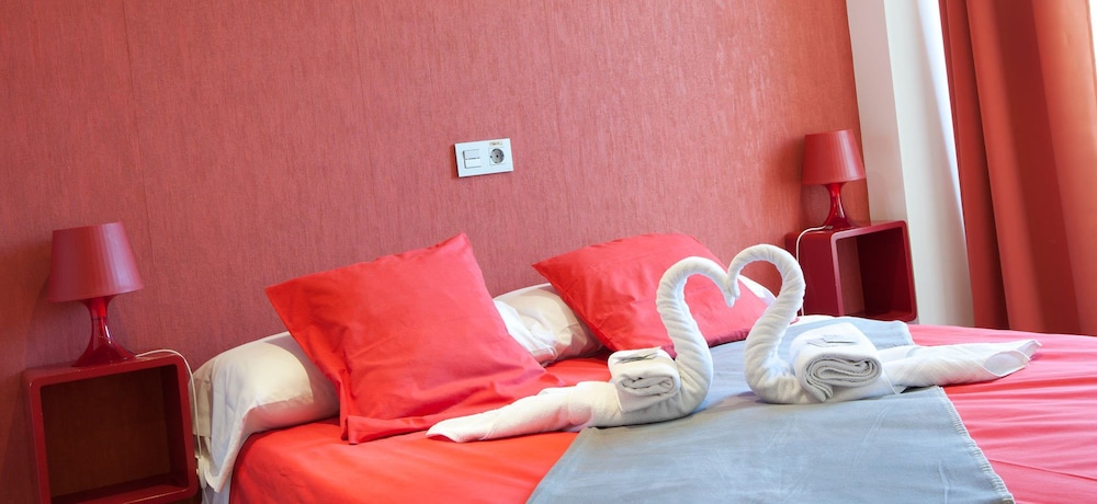 Standard Room, 1 Double Bed, Private Bathroom - Photo 3