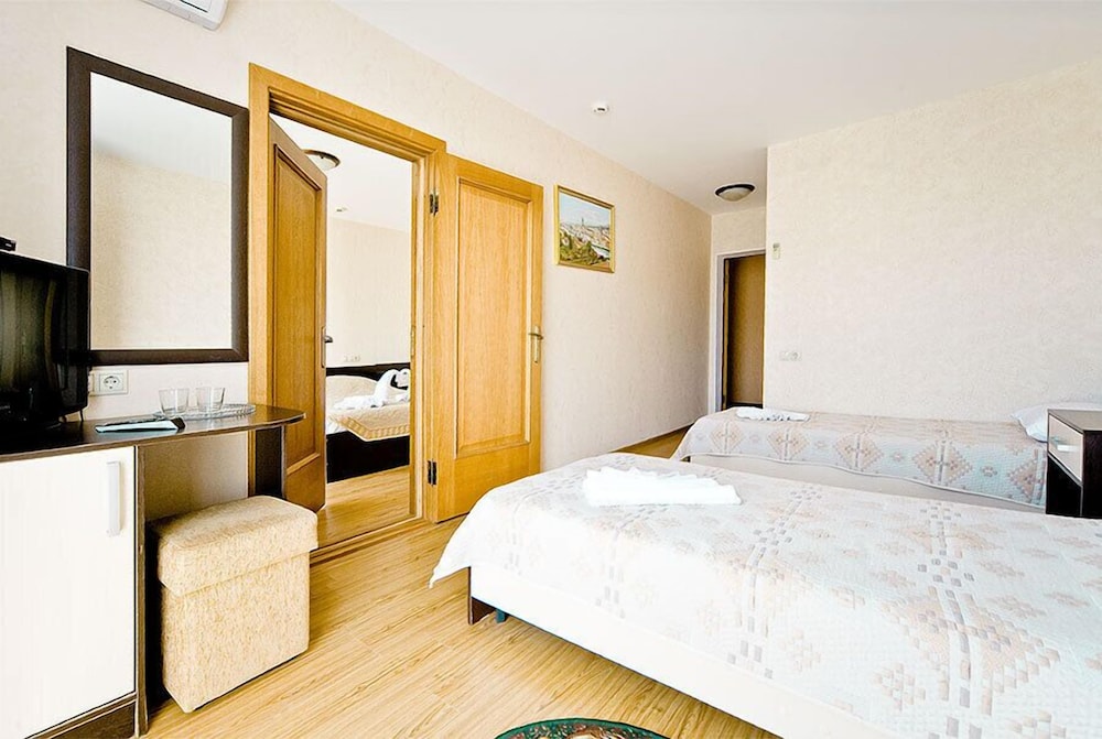 Standard Quadruple Room photo 2
