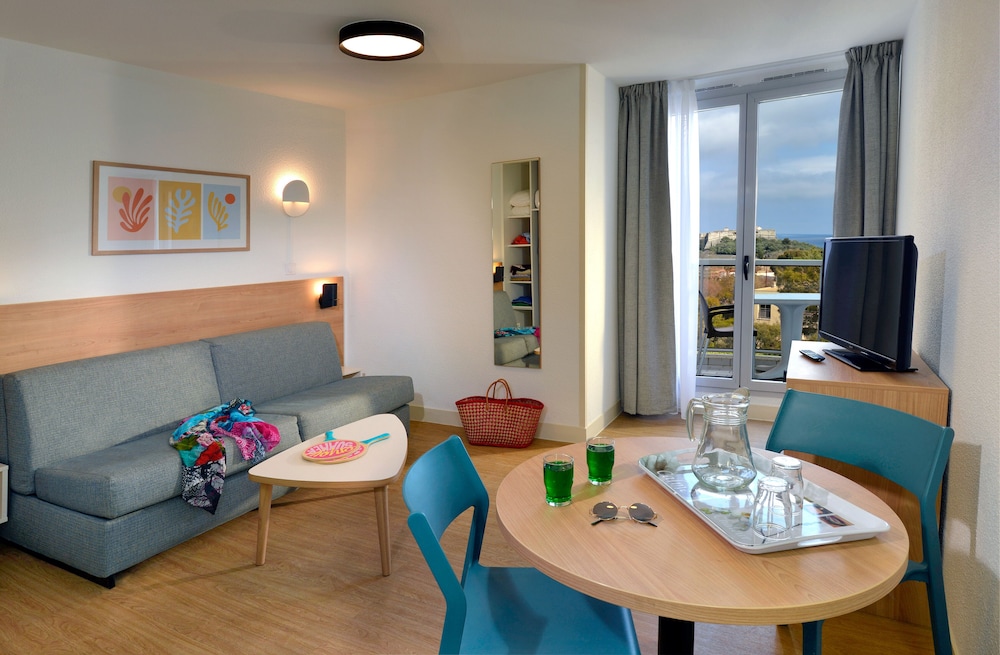 Studio, Sea View (For 2) photo 1