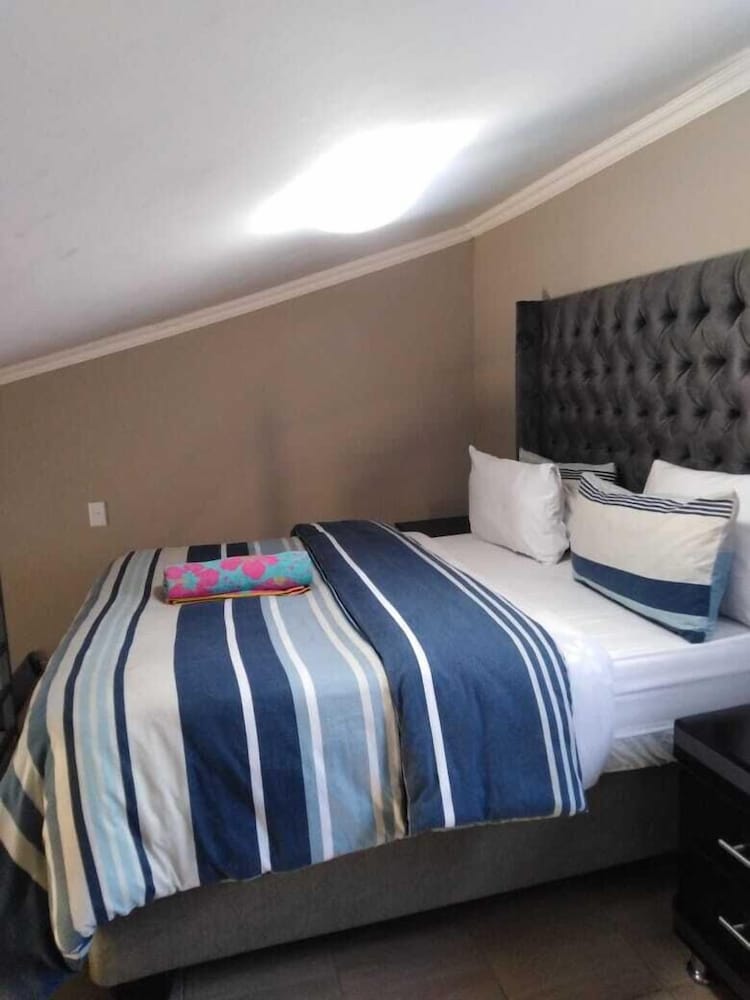 Deluxe Suite photo 1