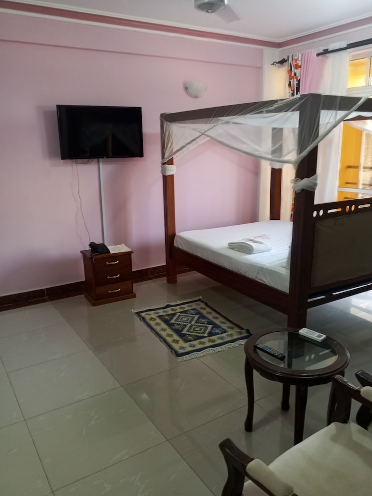 Classic Studio Suite, Balcony photo 2