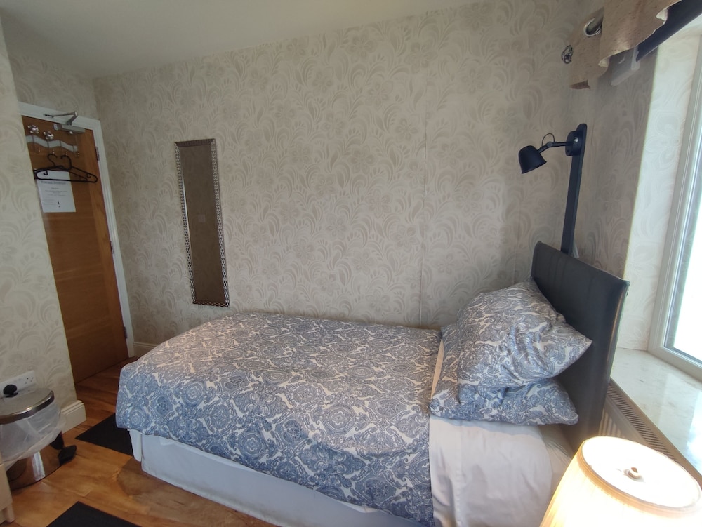 Standard Twin Room, 2 Twin Beds, Non Smoking, Garden View photo 3