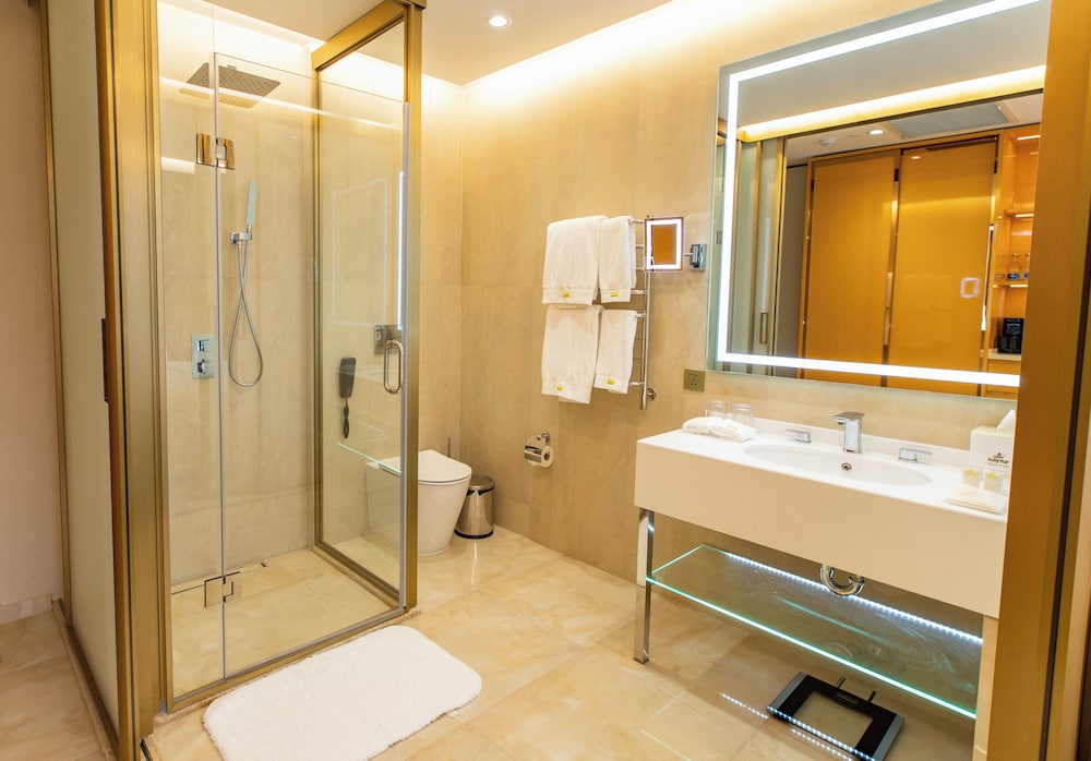 Classic Double or Twin Room, Balcony, Hill View photo 2