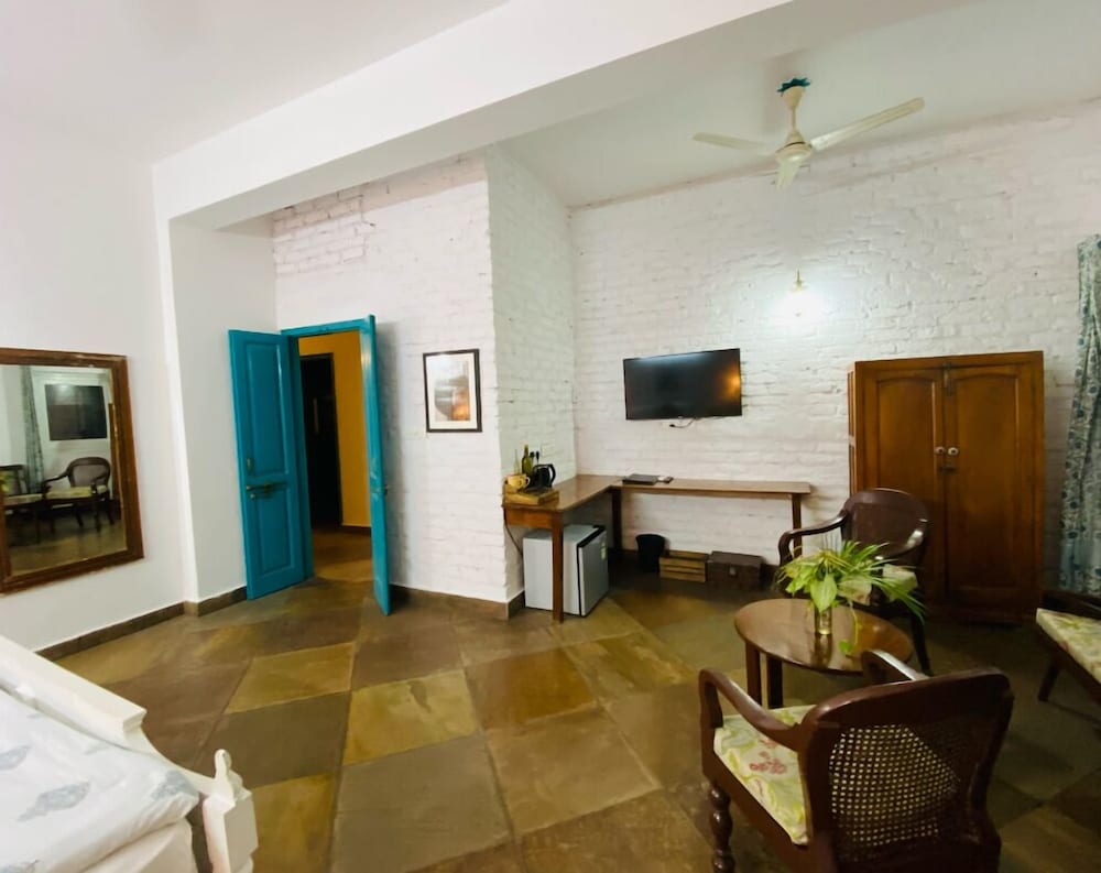 Deluxe Room - Photo 1