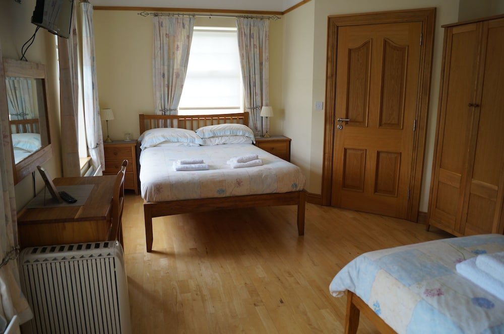 Traditional Room, Accessible