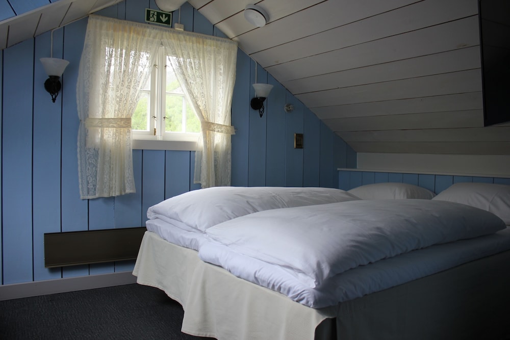 Standard Double or Twin Room photo 2