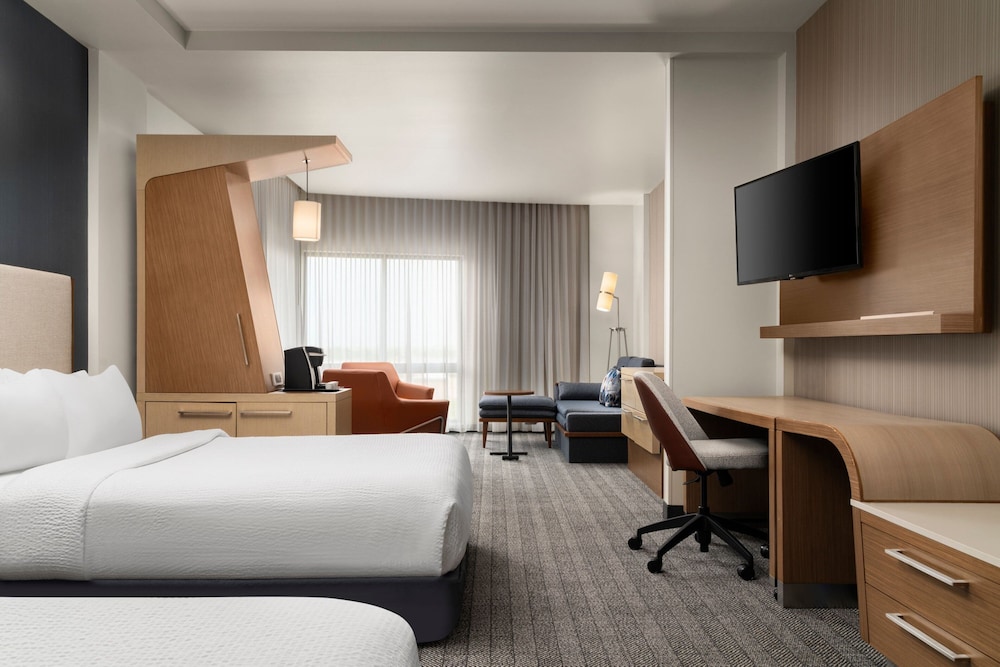 Suite, Multiple Beds photo 2