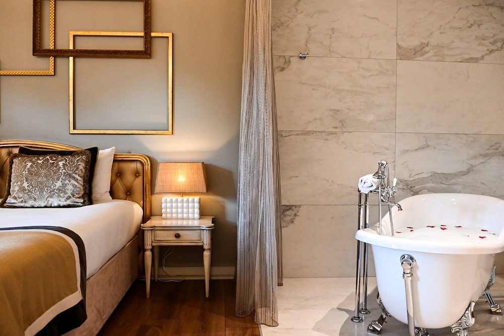 Superior Room - Photo 6