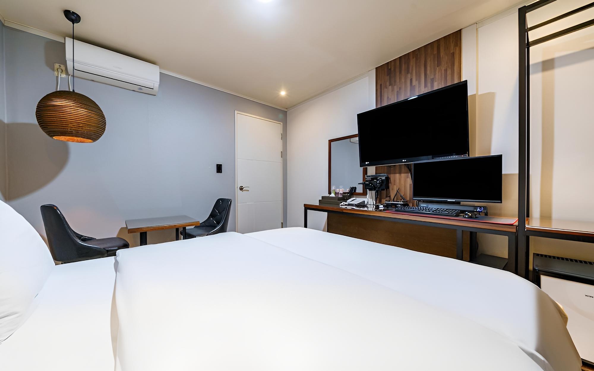 Room (Deluxe-Bed (OTT)) - Photo 1