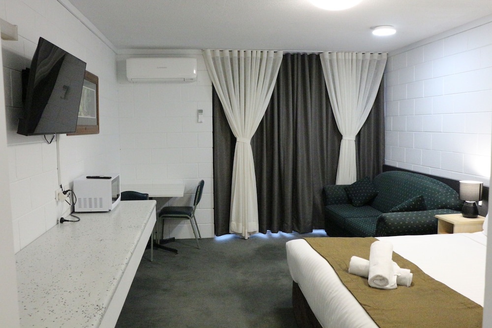 Superior Room, Multiple Beds - Photo 6