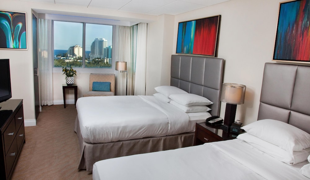 Suite, 2 Queen Beds, Balcony (Intracoastal View) - Photo 1