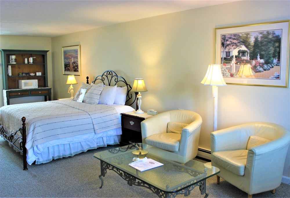 Executive King Room Second Floor Only photo 1