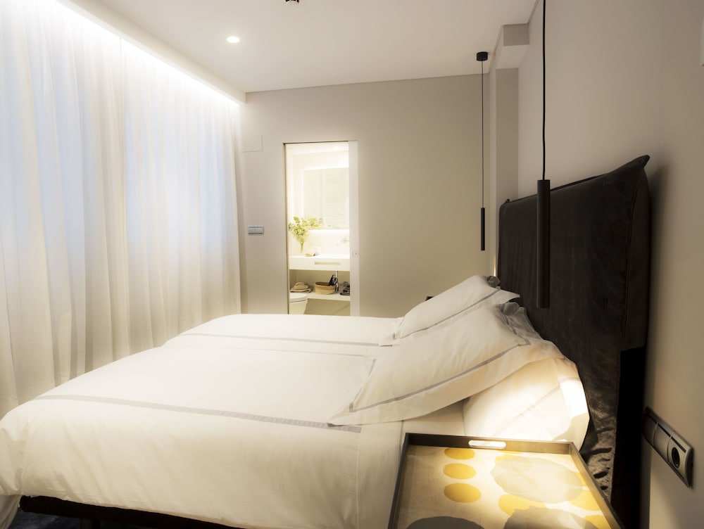 Superior Apartment, 2 Bedrooms, City View photo 3