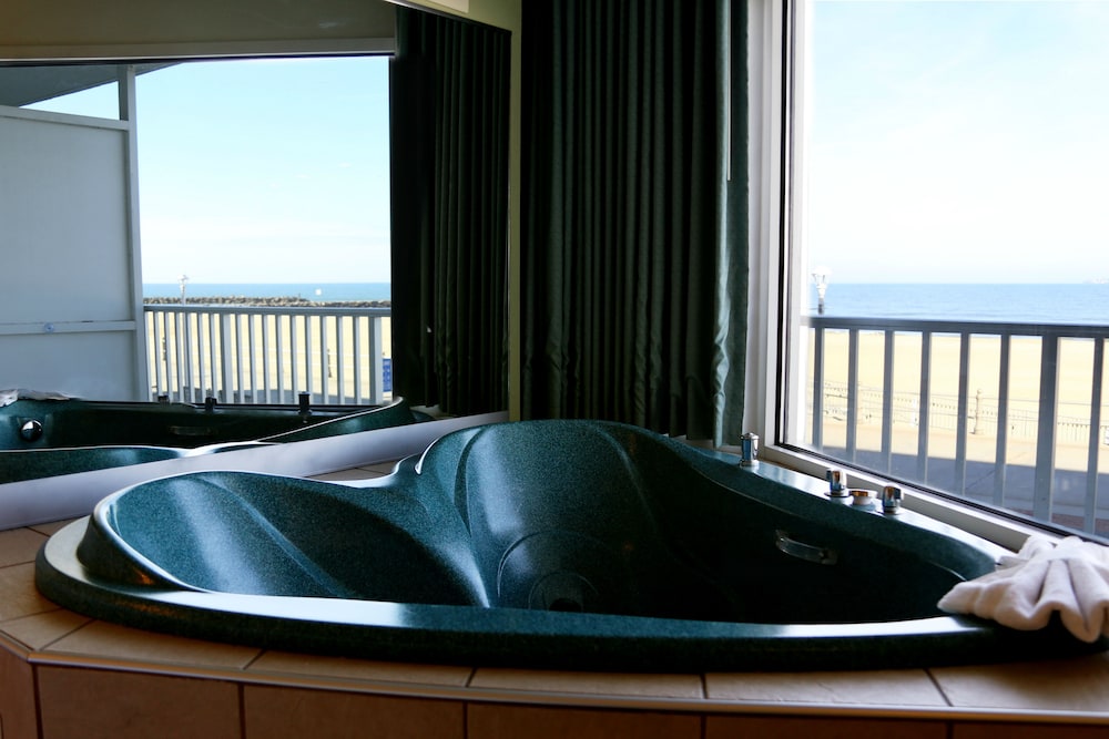 Deluxe Room, 2 Double Beds, Kitchenette, Ocean View - Photo 13