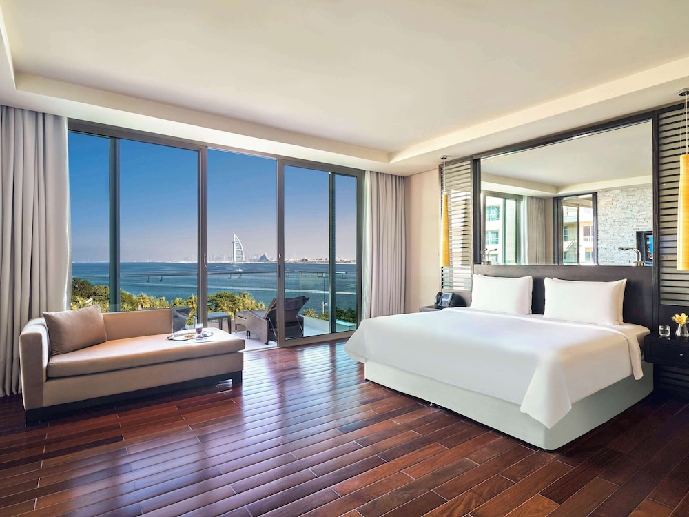 Senior Suite, 1 King Bed, Sea View