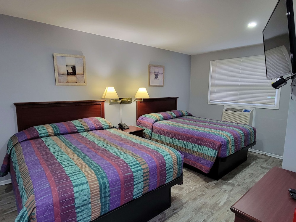 Room, 2 Queen Beds, Non Smoking photo 2