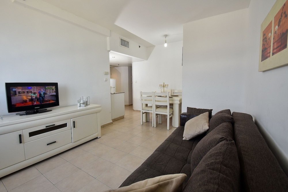 Comfort Apartment, 2 Bedrooms, 2 Bathrooms, Lake View photo 1