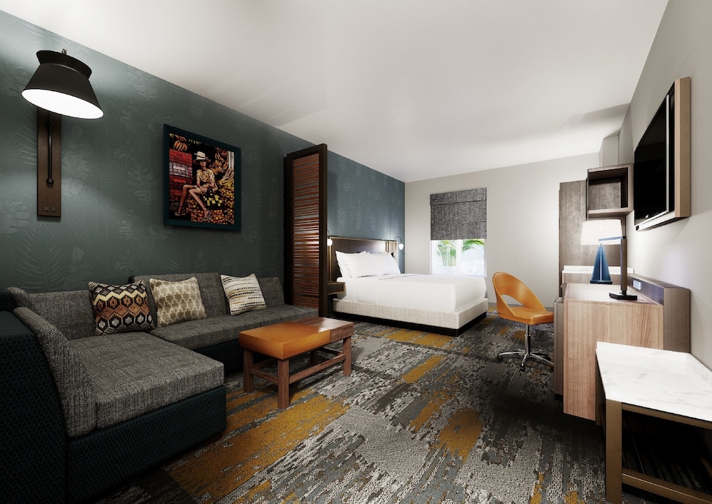 Room, 1 King Bed (Den) - Photo 2