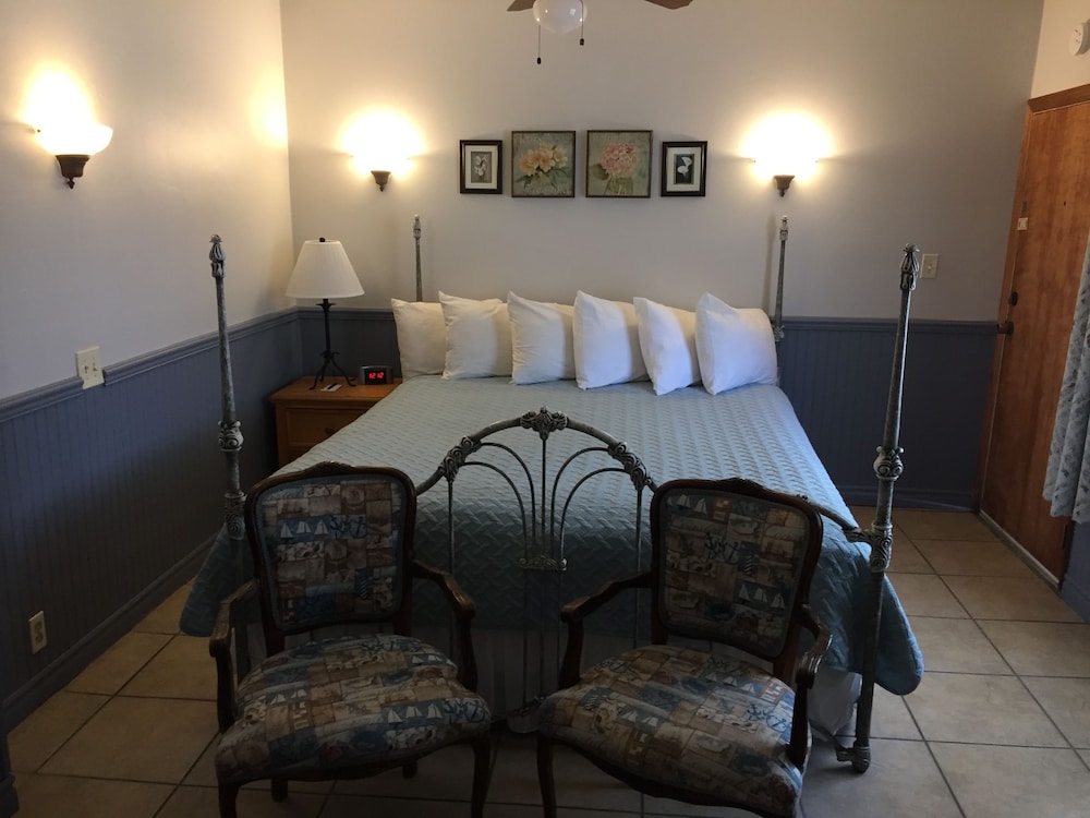 Room (The Garden)