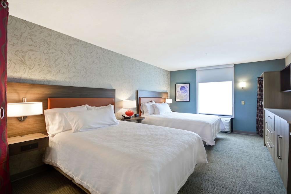 Studio, 2 Queen Beds, Accessible, Bathtub