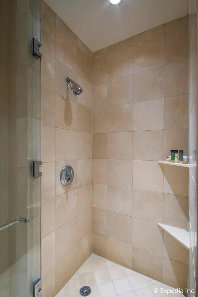 Premier Room, 1 King Bed, Balcony (Riverview) - Photo 7