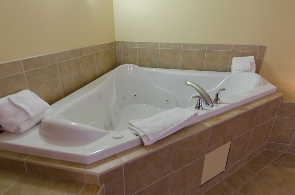 Honeymoon Room, 1 King Bed - Photo 4