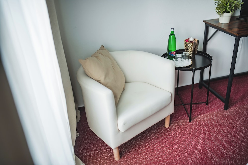 Classic Triple Room, Balcony photo 2