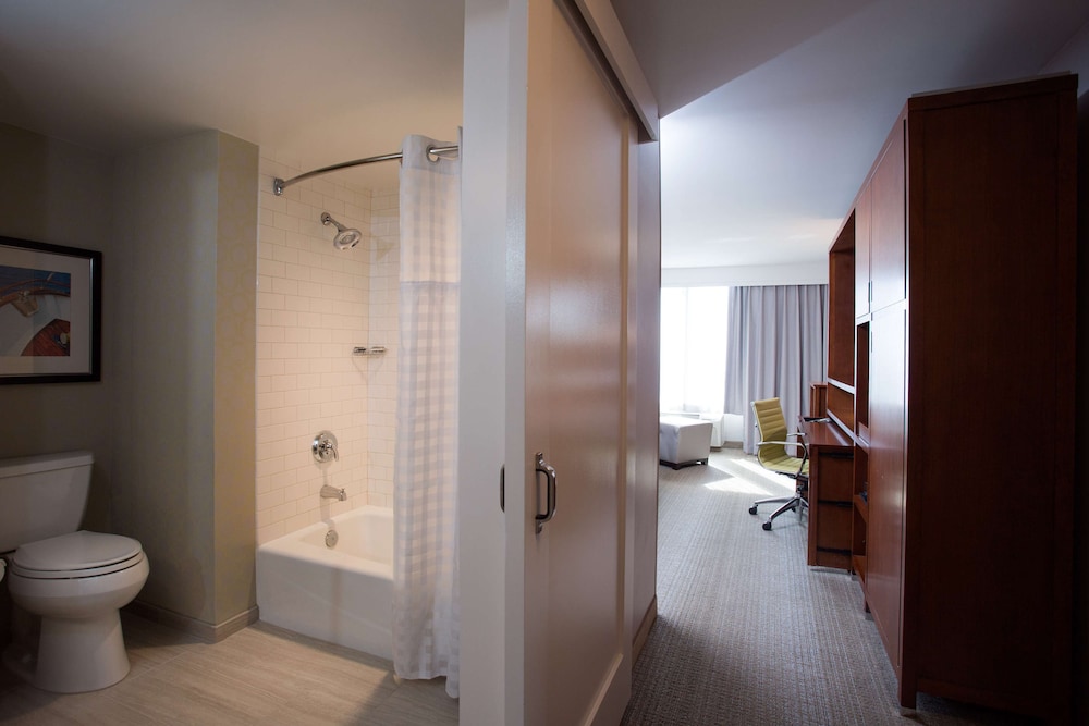 Room, 2 Queen Beds, Accessible (Hearing) - Photo 3