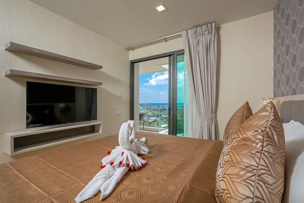 Two Bedroom Penthouse with Private Pool and Sea View - Photo 4