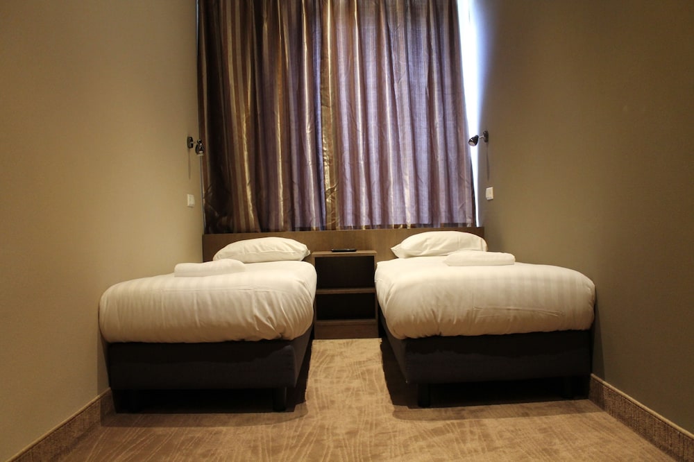 Standard Twin Room, 2 Twin Beds photo 2