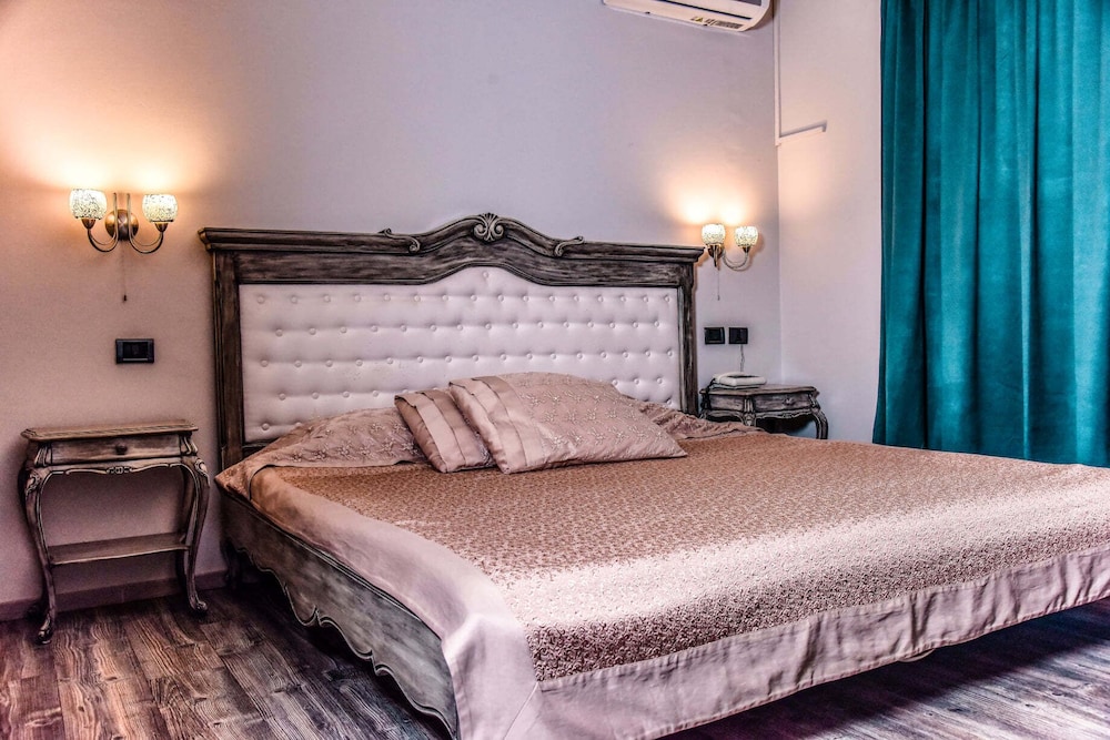 Family Quadruple Room, 2 Bedrooms, Balcony, City View photo 1