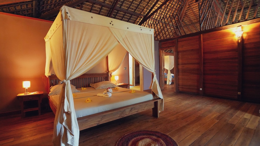 Comfort Quadruple Room, Beach View
