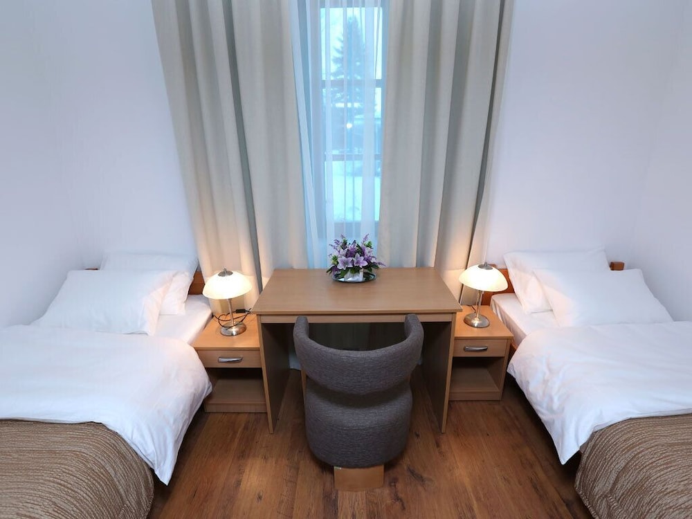 Classic Twin Room
