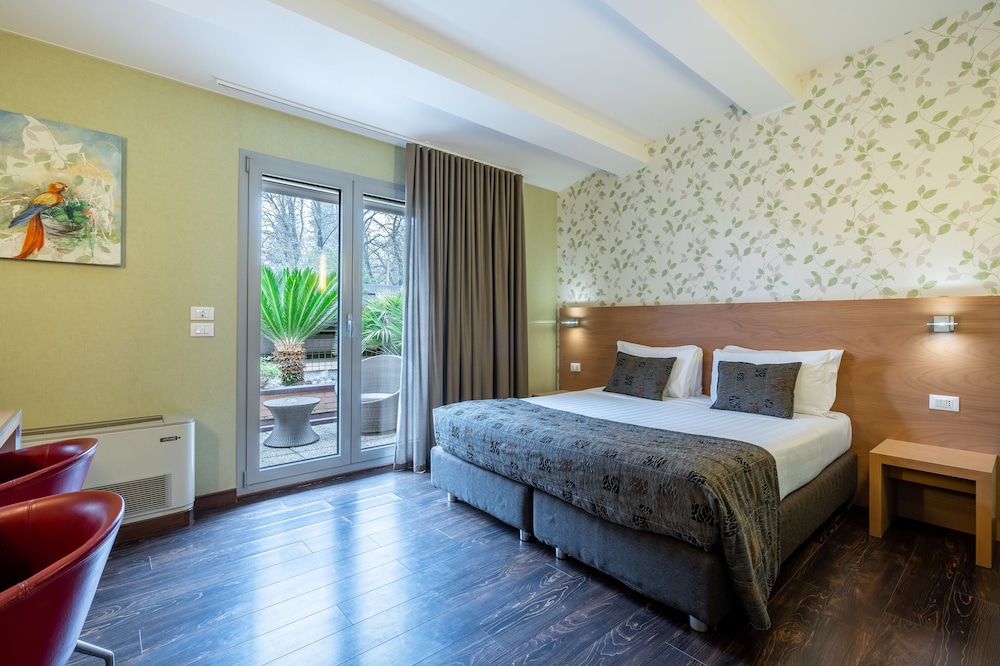 Superior Double Room - Photo 1
