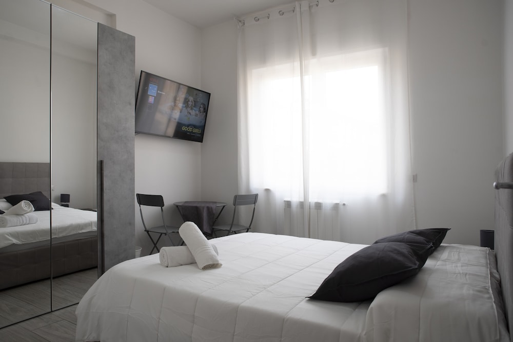Comfort Room, 1 Double Bed, City View