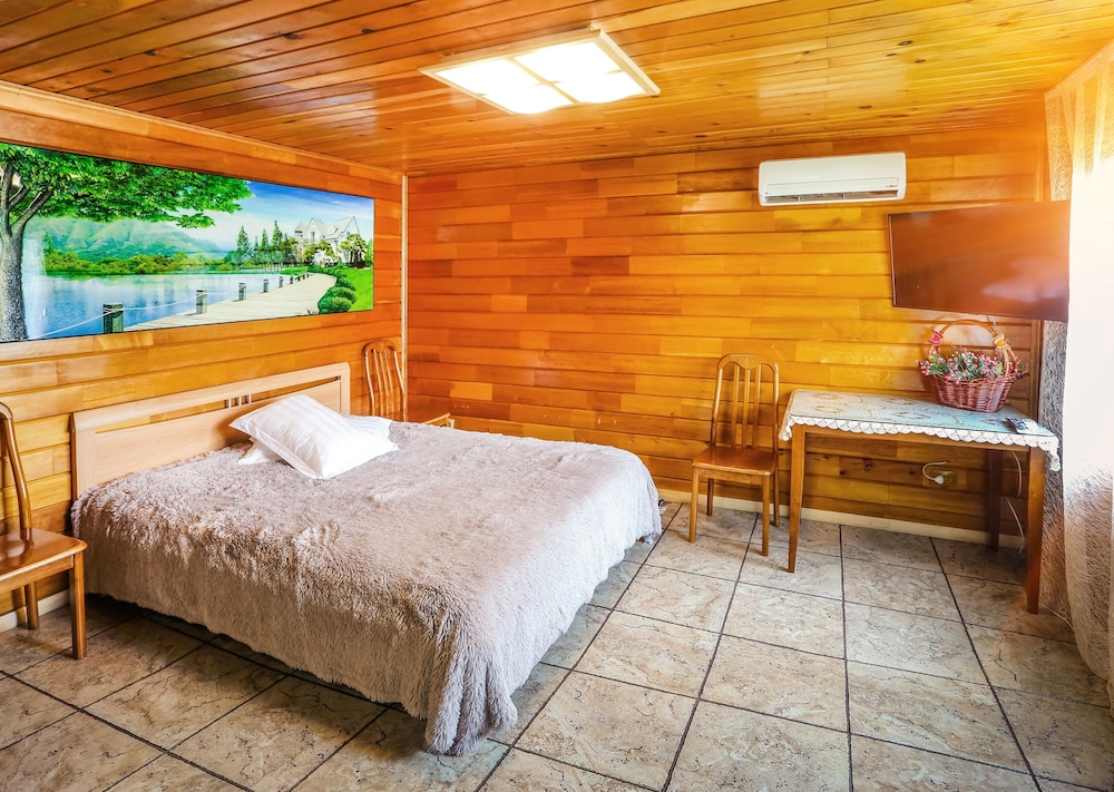 Family Cabin photo 3
