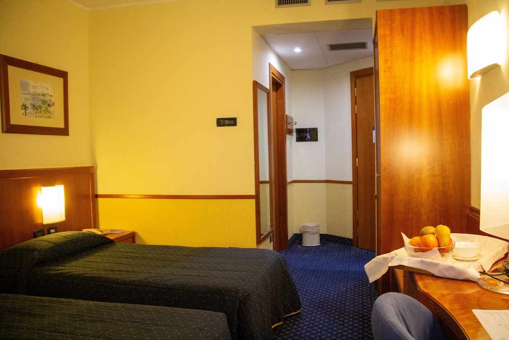 Standard Double or Twin Room, 1 Bedroom - Photo 13