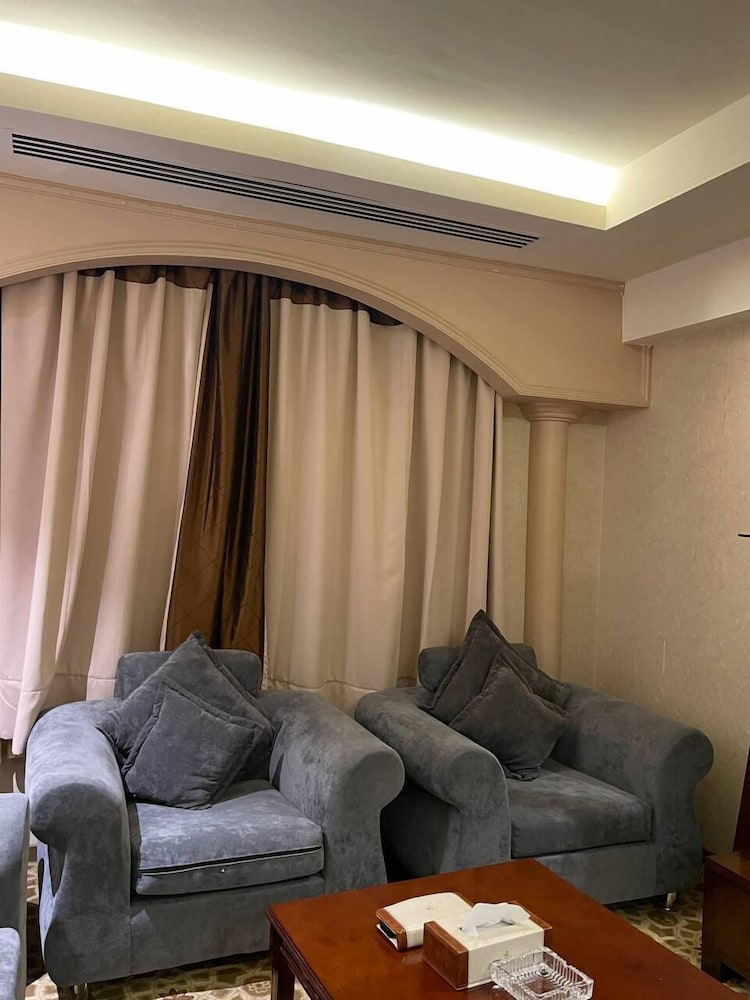 Basic Apartment photo 1