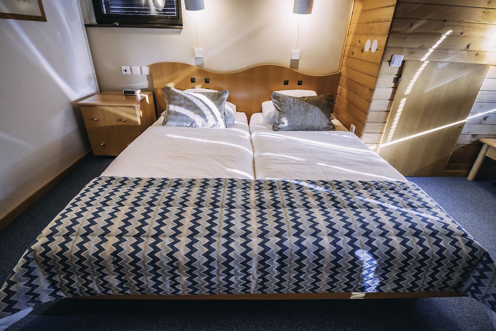 Suite with Lake view photo 3
