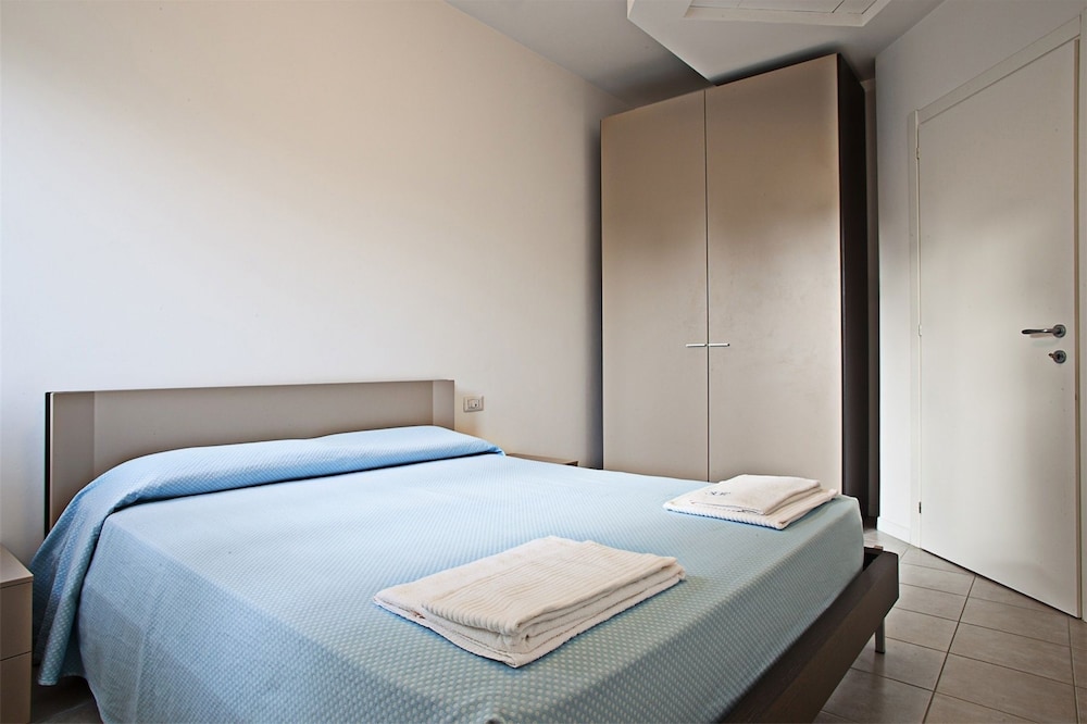 Standard Double Room (18SQM WIFI ) photo 2