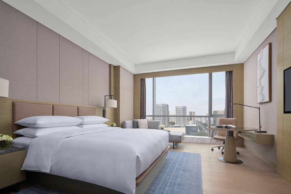 Premier Room, 1 King Bed
