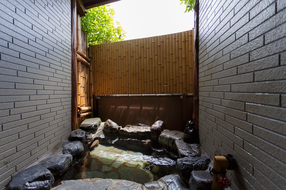 Standard Japanese Room With Semi Open - Air Bathroom photo 2