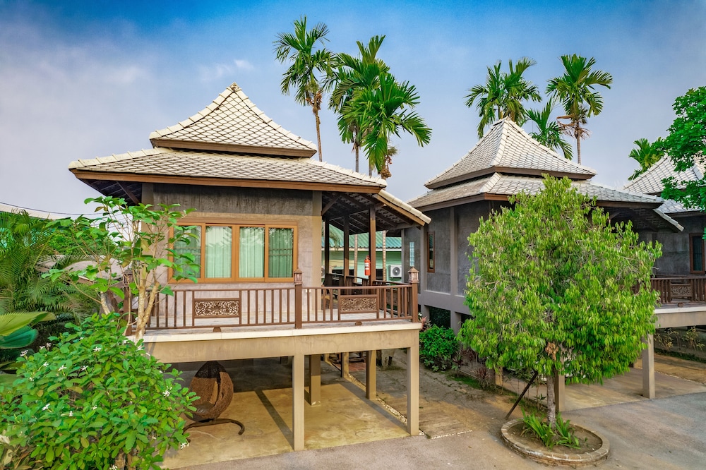Superior Villa, Garden View