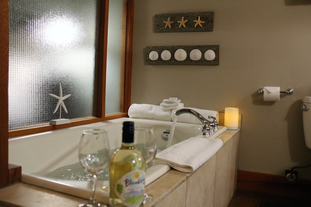 Condo, 1 Bedroom, Ocean View photo 2