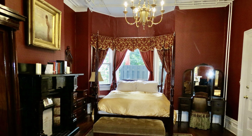 Presidential Apartment