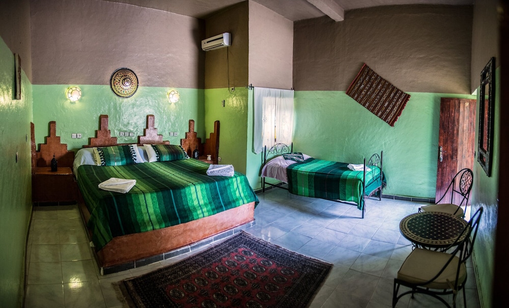 Traditional Triple Room, Private Bathroom - Photo 13