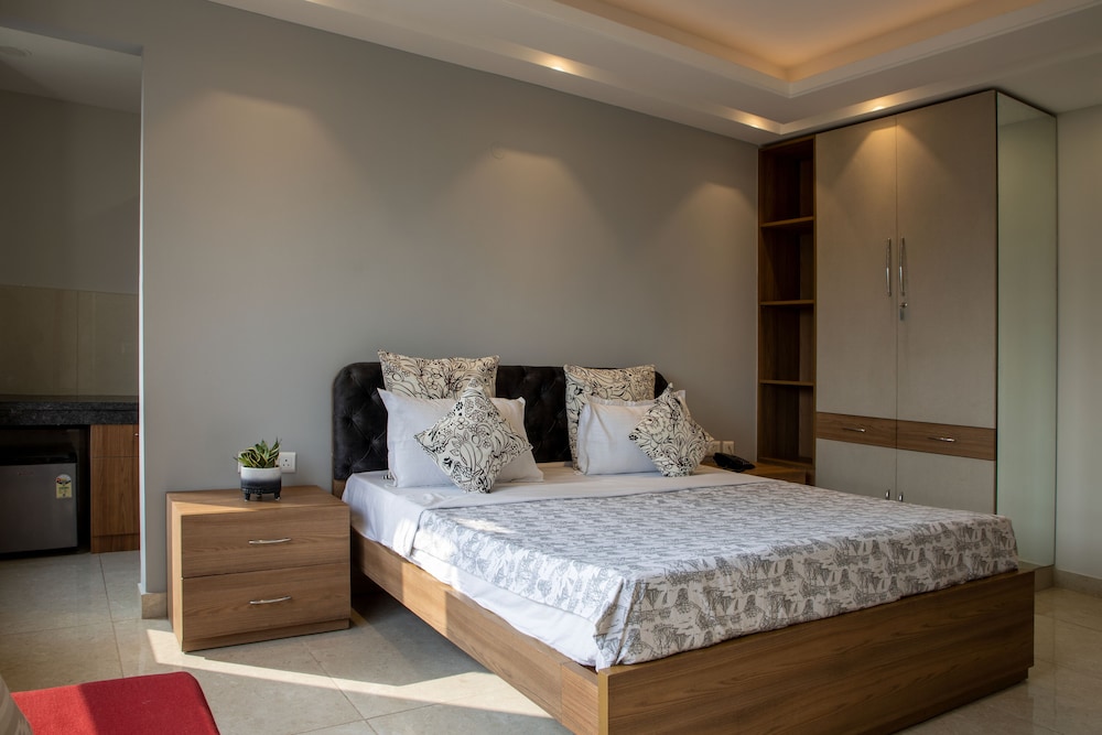 Classic Studio Apartment - Photo 2