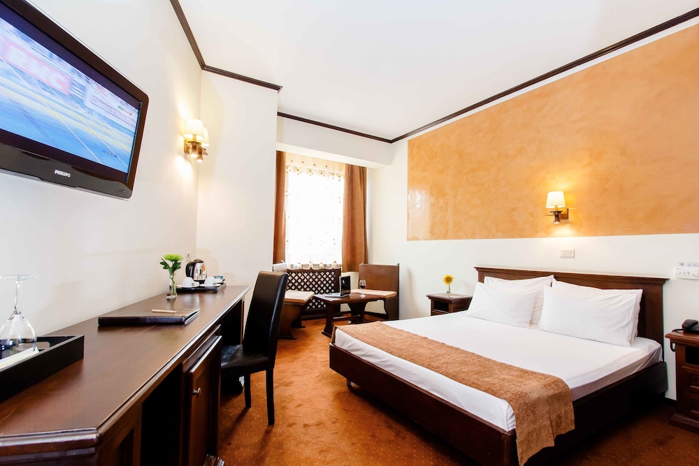 Standard Double Room - Photo 4