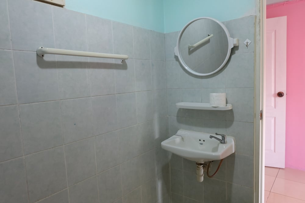 Deluxe Double Room - Photo 11
