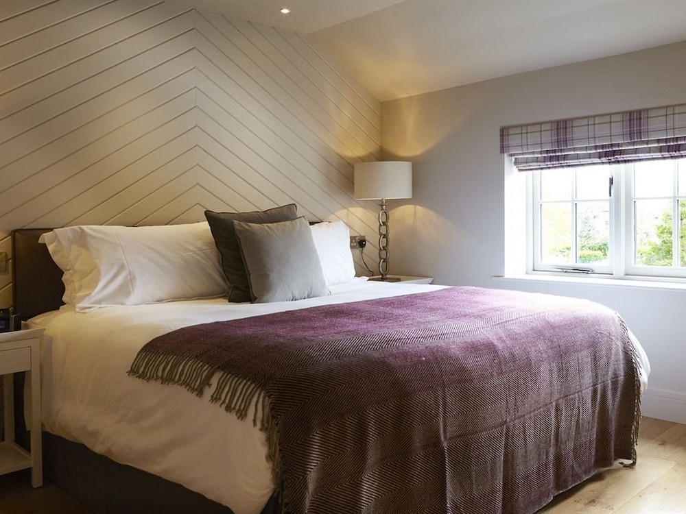 Superior Double or Twin Room, Ensuite (with Bath) photo 3
